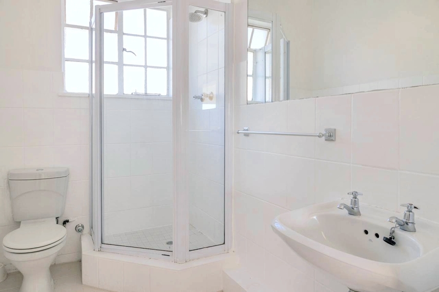 To Let 1 Bedroom Property for Rent in Oranjezicht Western Cape